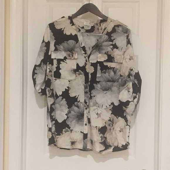 Calvin Klein Tops - NWOT Calvin Klein floral blouse